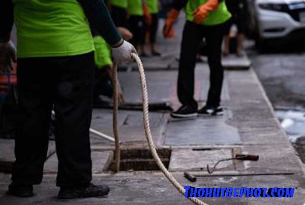 Hút bể phốt như thế nào đúng chuẩn: Tránh rủi ro, bảo vệ sức khỏe