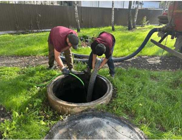 Những dấu hiệu cảnh báo chung cư cần hút bể phốt ngay lập tức